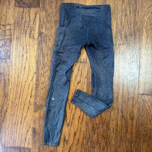 Lululemon Foil Printed Leggings with Pockets - Picture 4 of 7